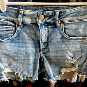 My favorite AE shorts 😫